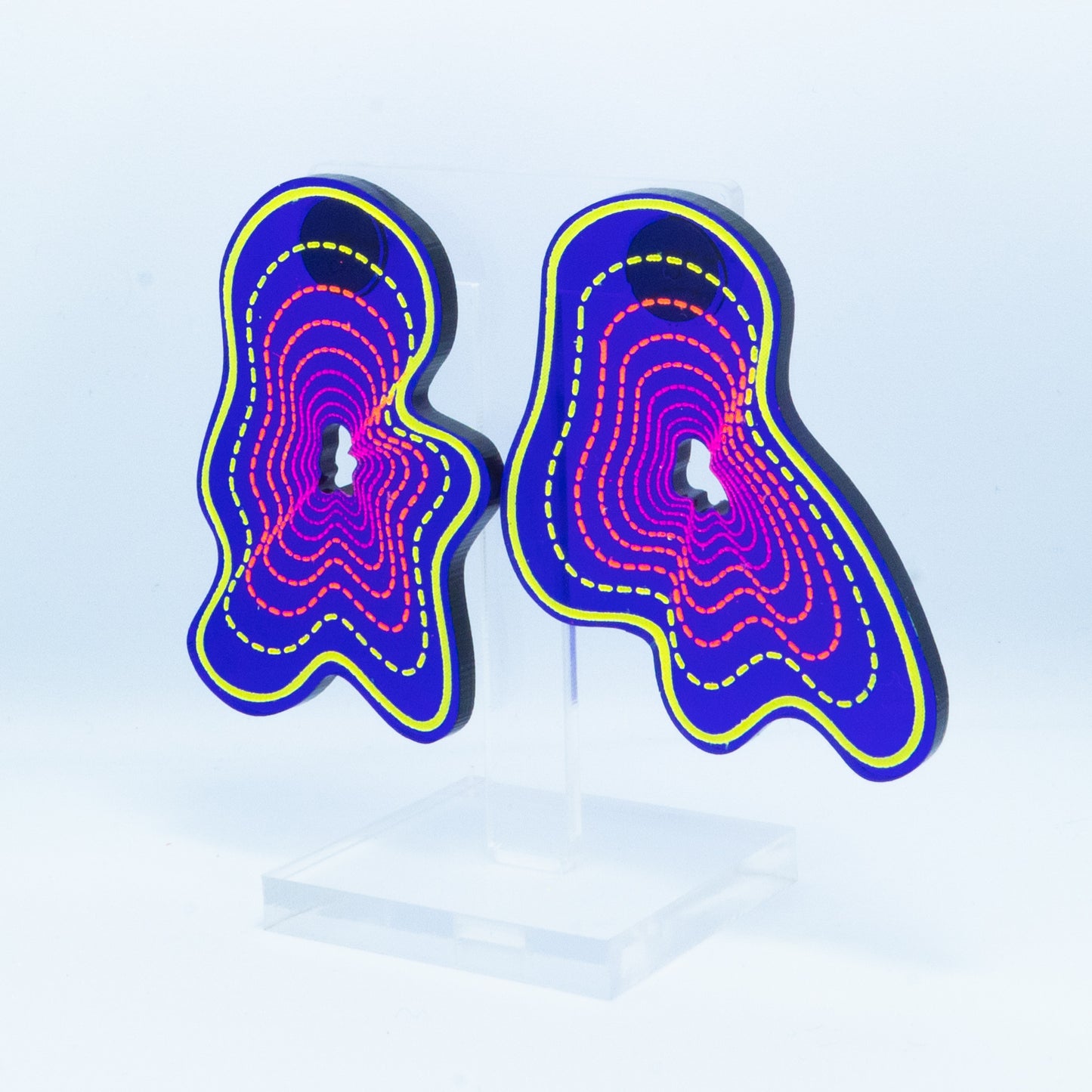 Vaporwave medium purple blob studs (yellow outline)