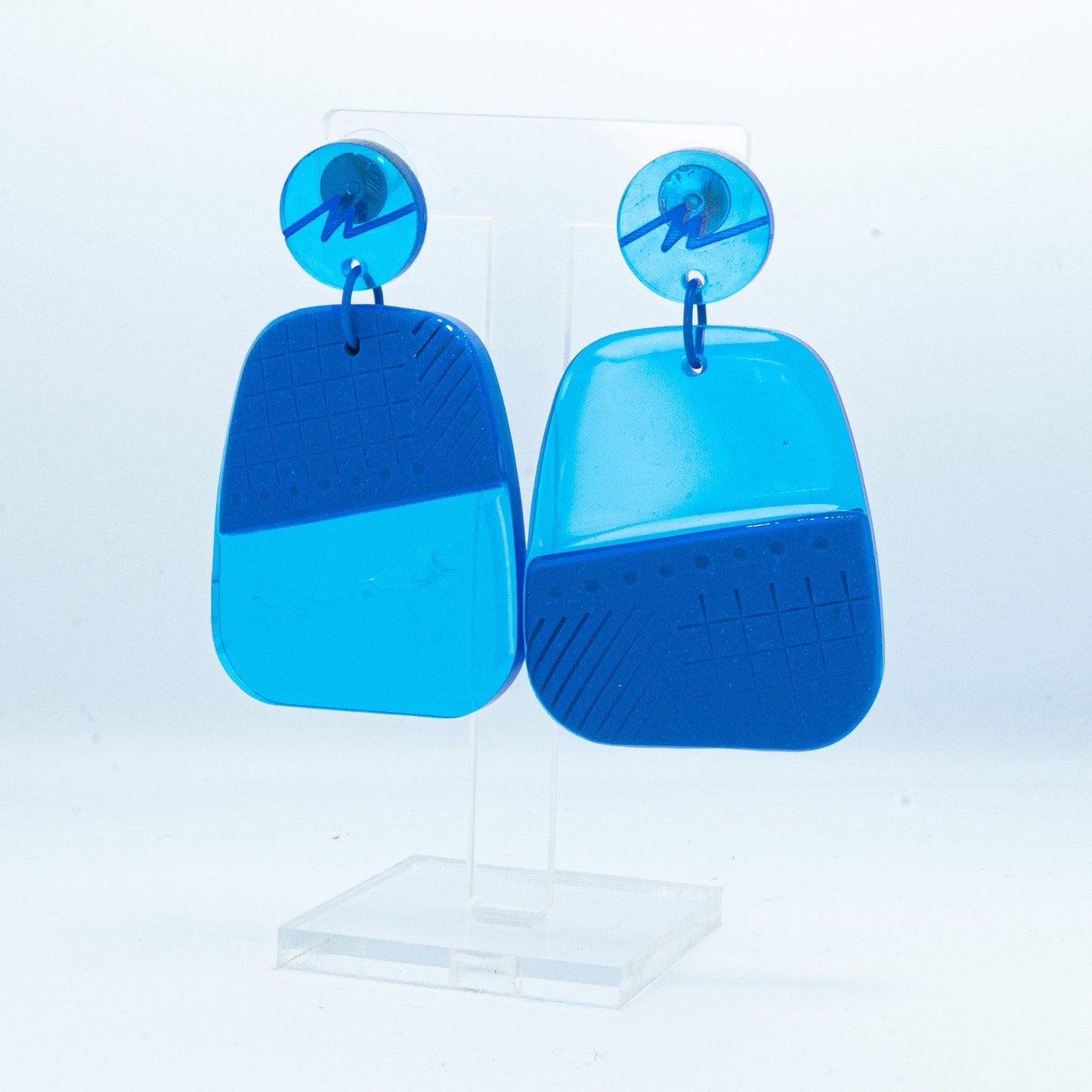 Blue diagonal Rock dangles