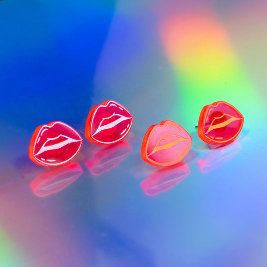 Mini neon red lip studs