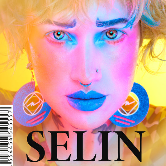 Solemn Spring Beauty, SELIN magazine, May 2022