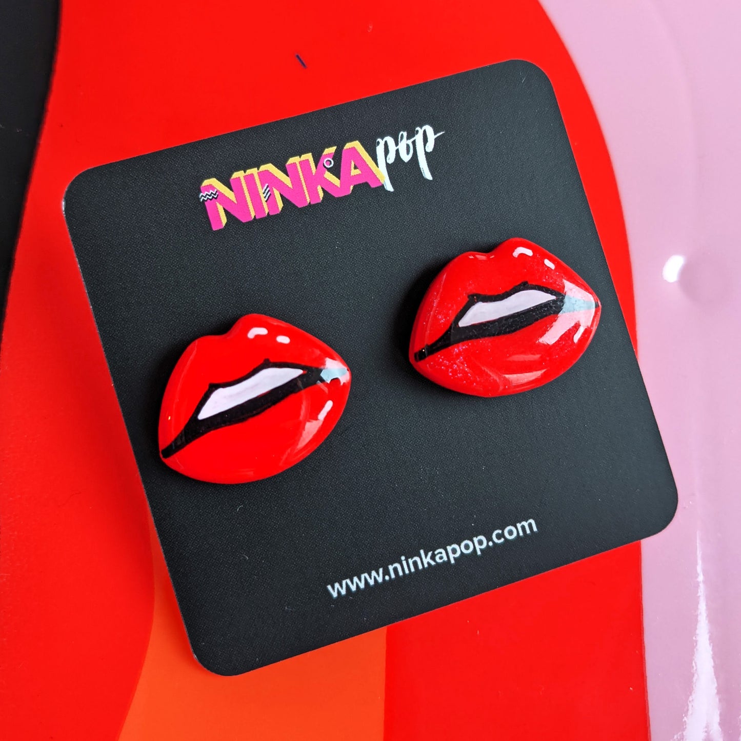 Small clay red lips studs